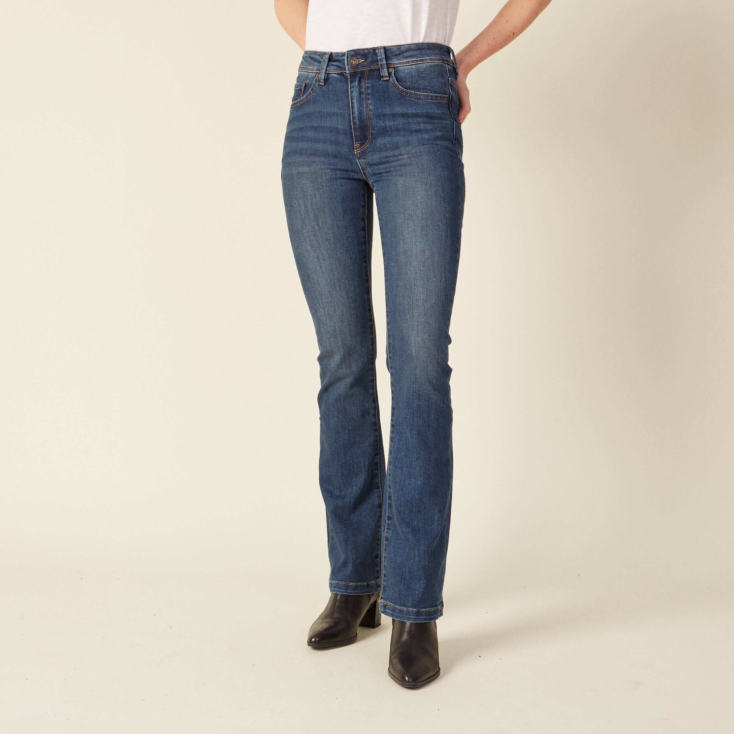 Jean bootcut best sale femme bonobo