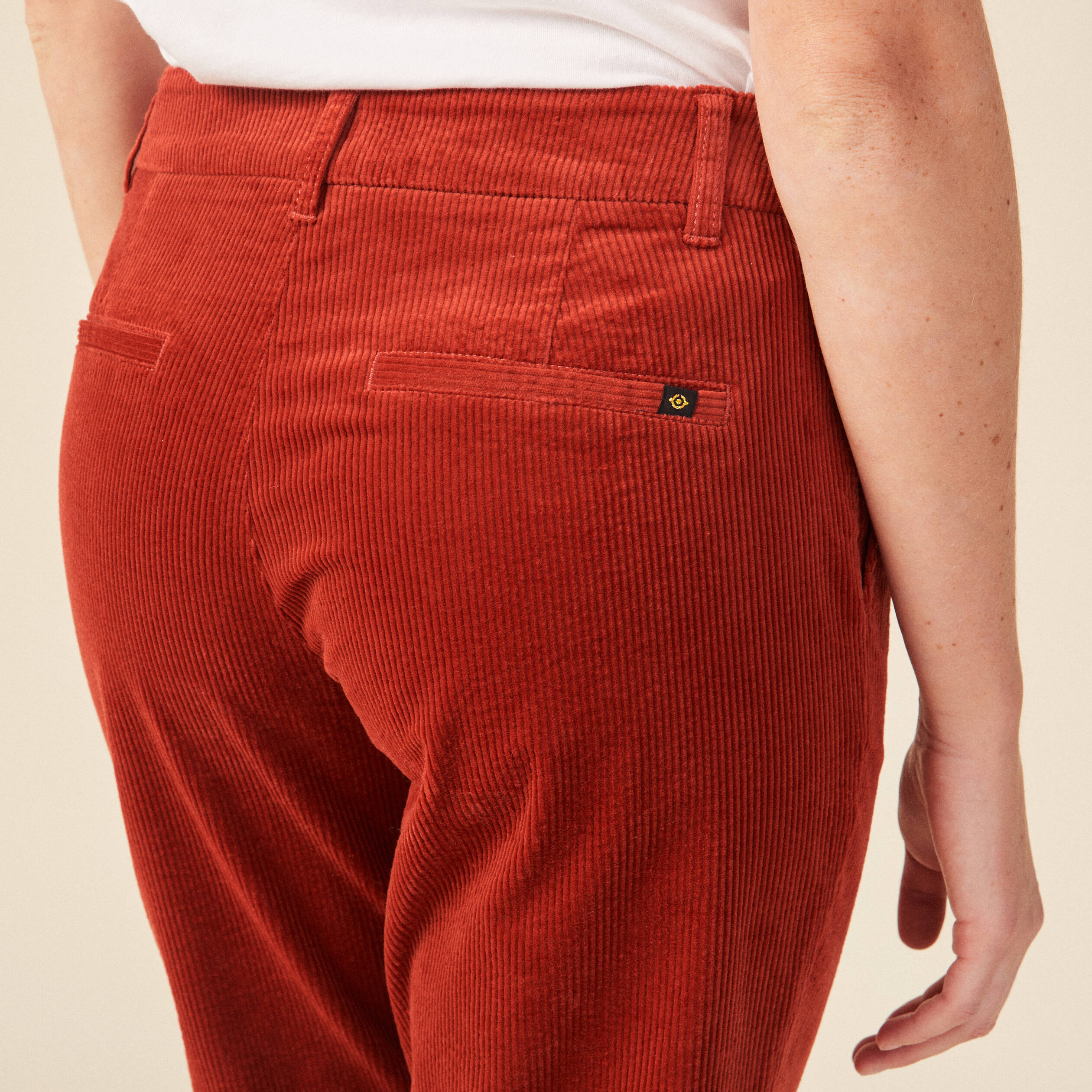 Pantalon chino femme rouge hotsell