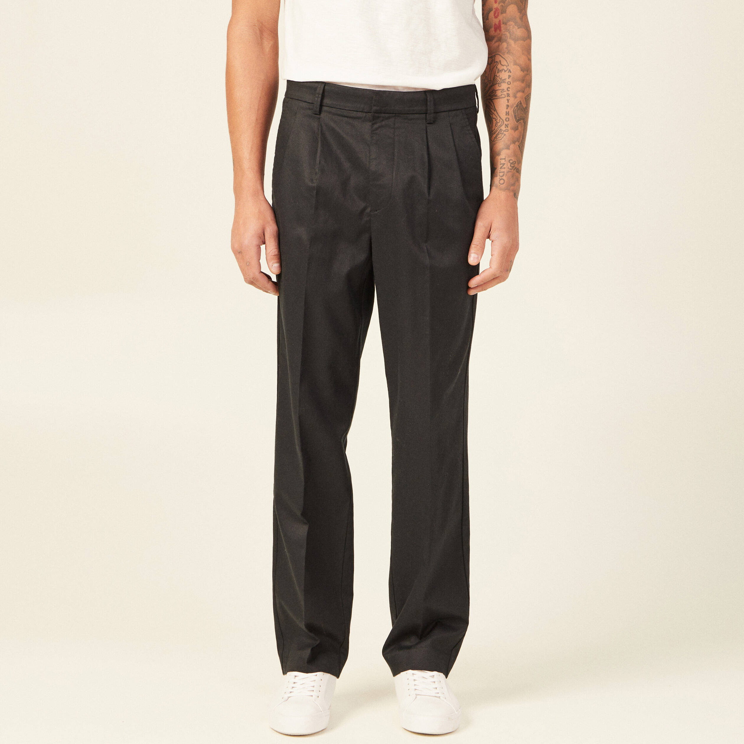 Pantalon droit noir homme sale