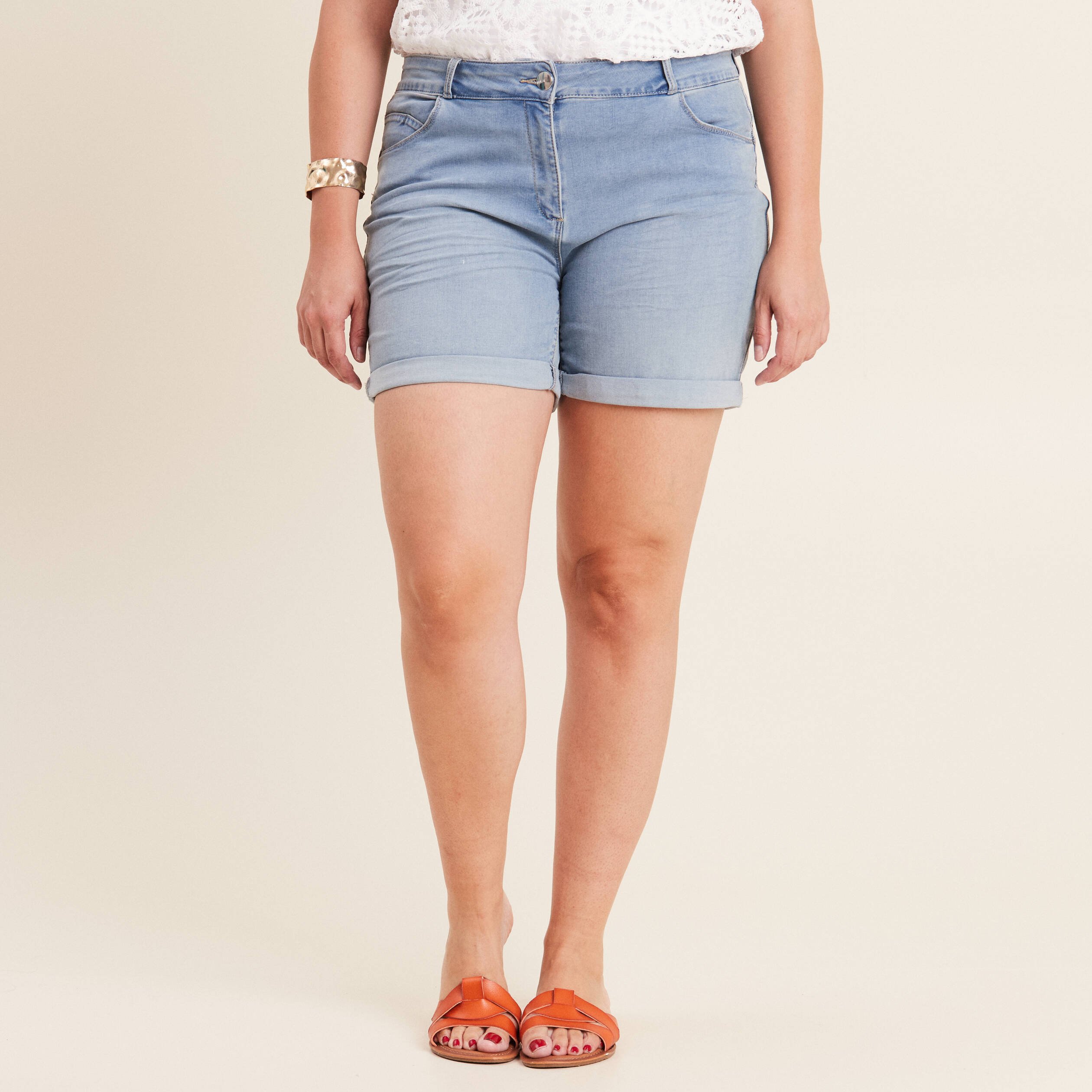 Short droit femme sale