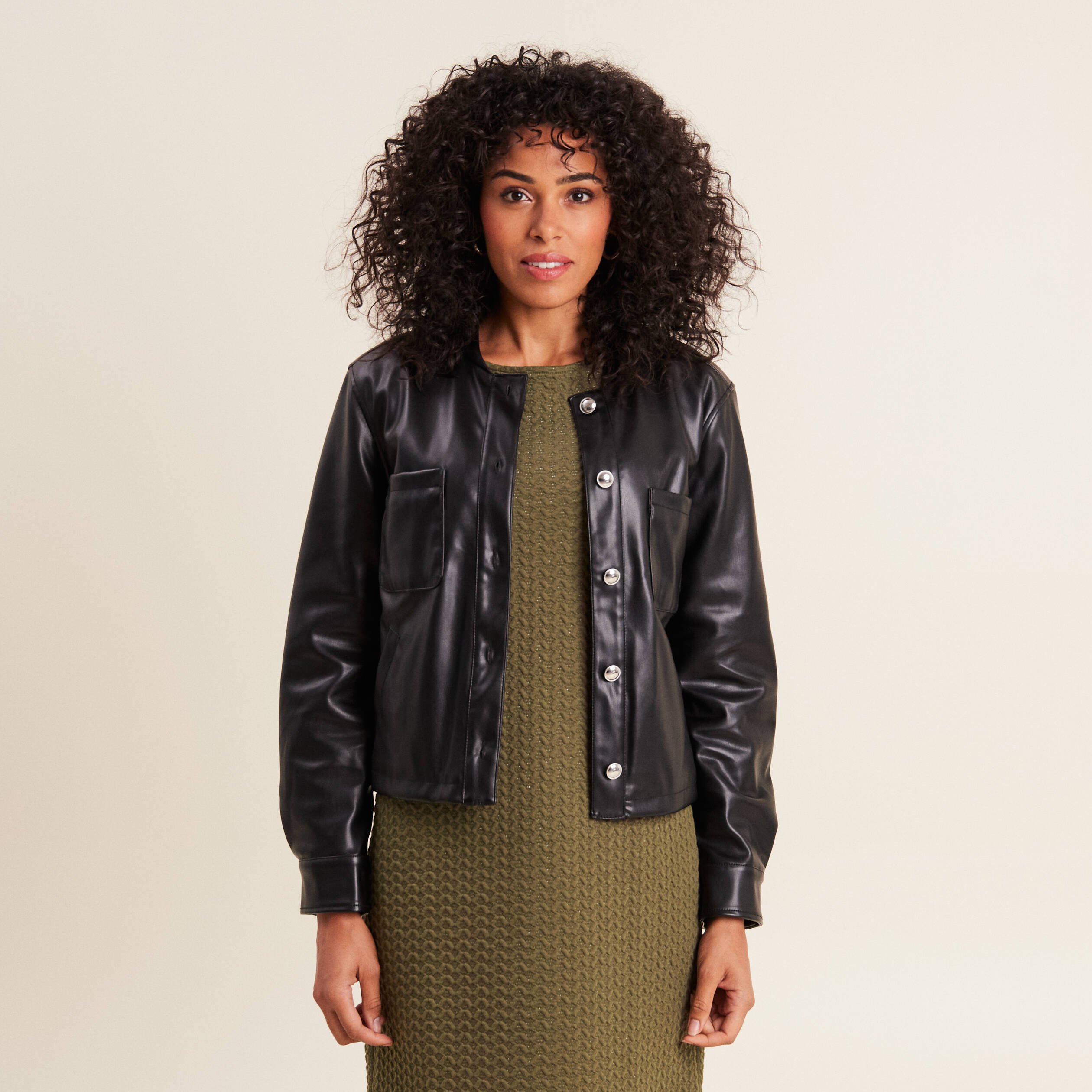 Blouson cintré femme sale