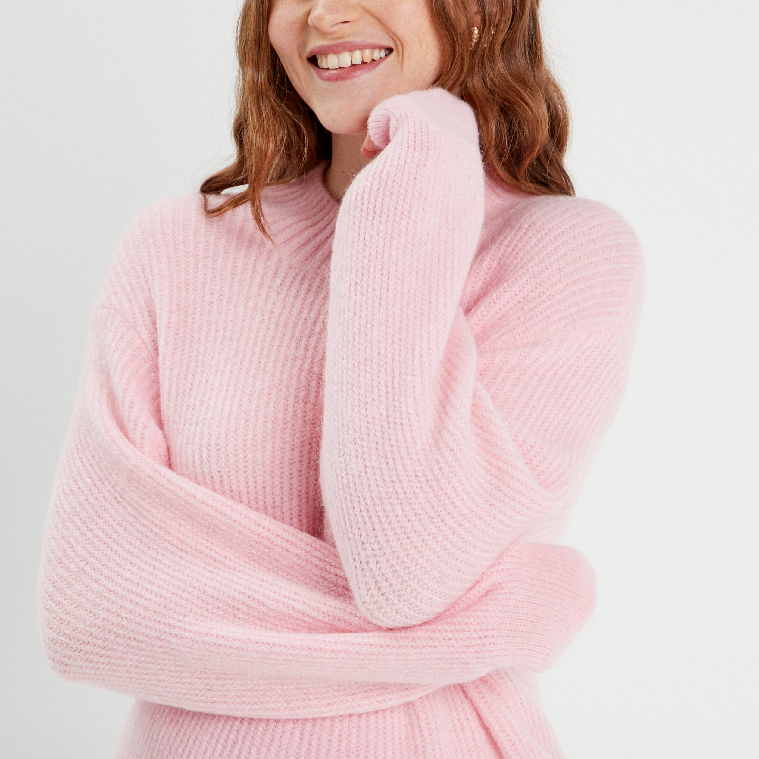 Pull col roule rose poudre sale