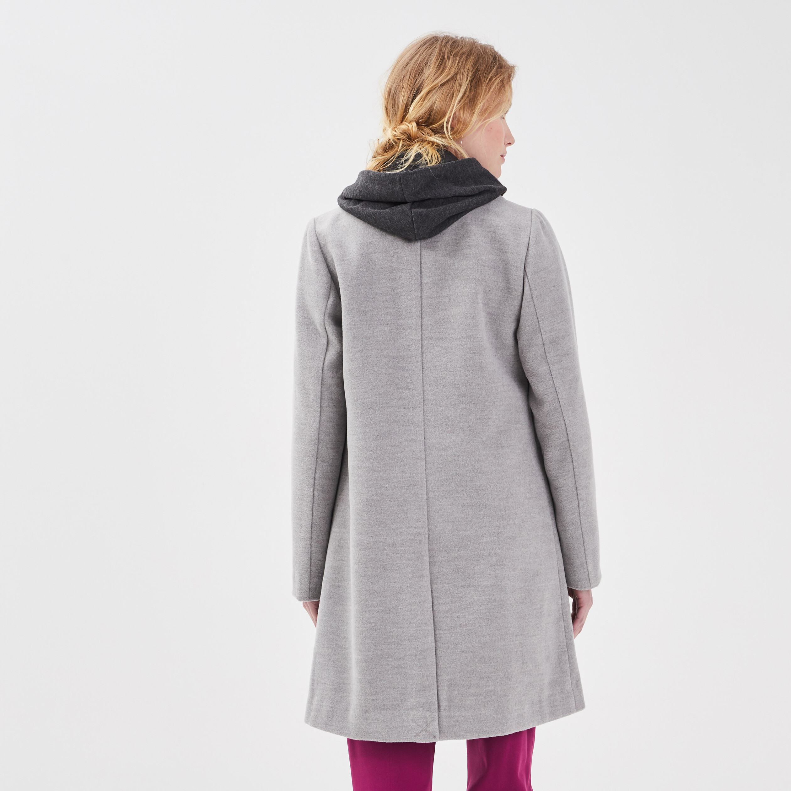 Manteau gris cintré femme sale